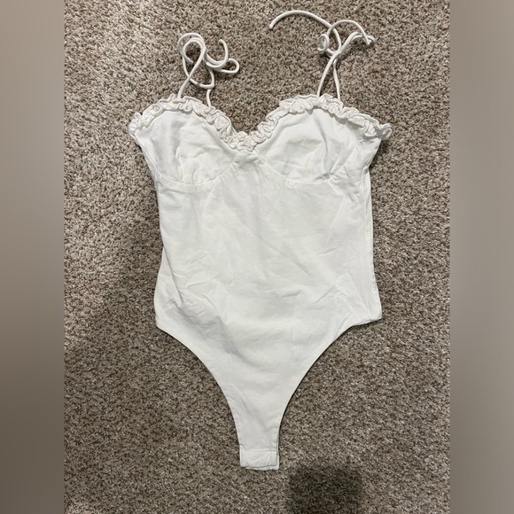 Superdown Penelope Bodysuit- size small - Picture 3 of 7